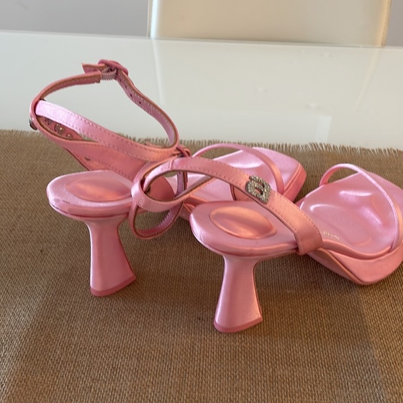 Pink sandals - Picture 8 of 16